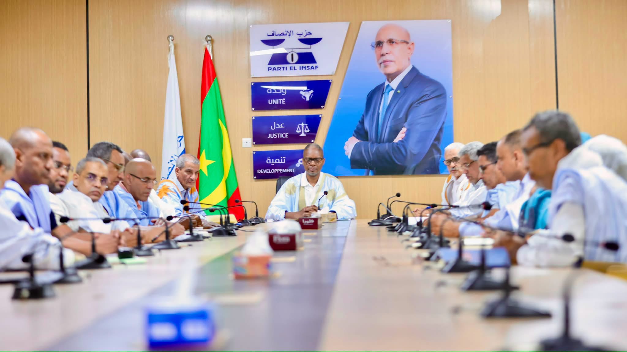 الأغلبية تفوض رئيس حزب الإنصاف التوقيع باسمها على مقترح الحوار