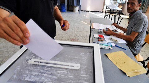 جبهة التحرير الجزائرية تتصدر الانتخابات التشريعية