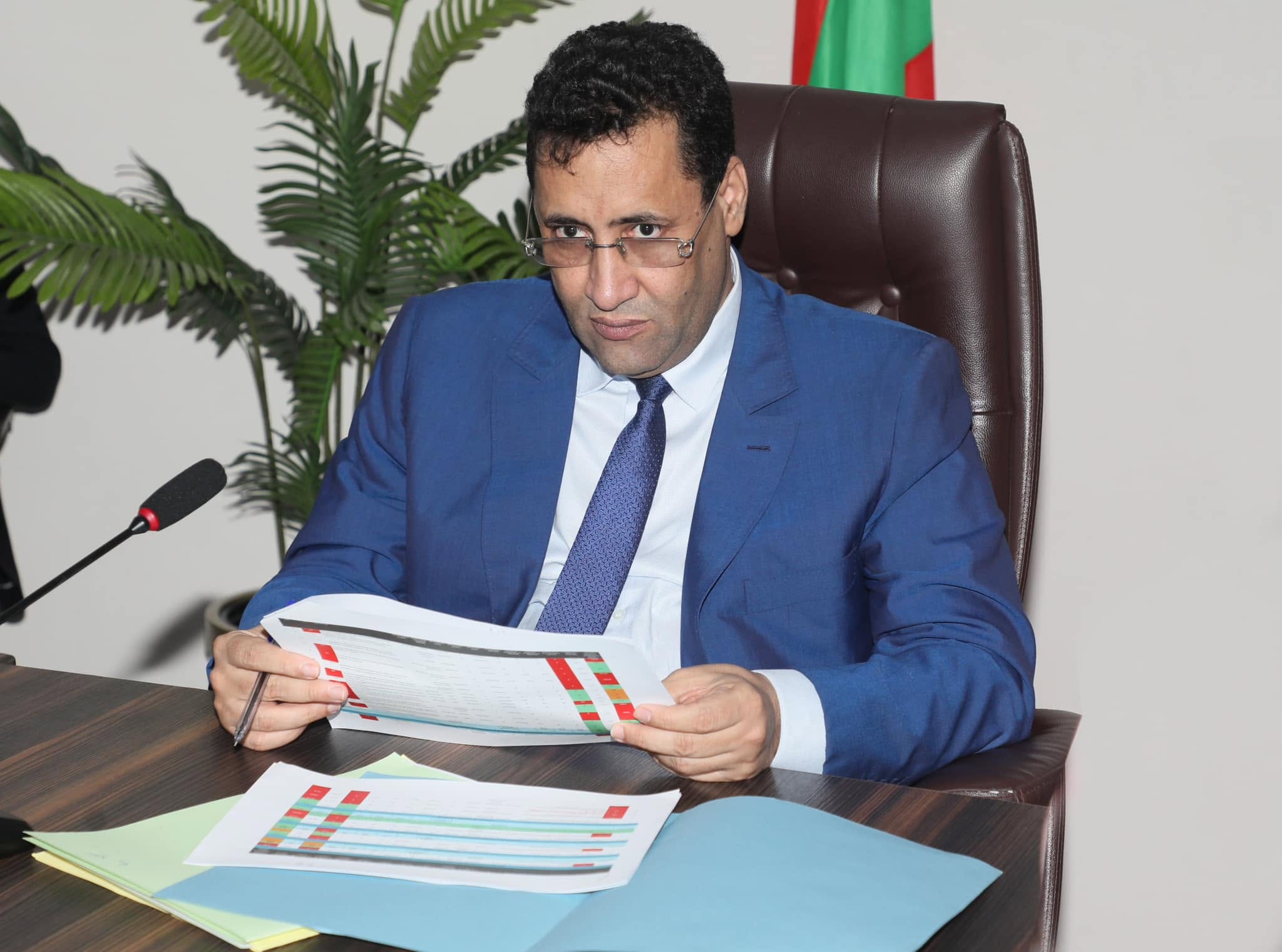 الوزير الأول يدعو لإزالة العراقيل التي تعترض تنفيذ المشاريع